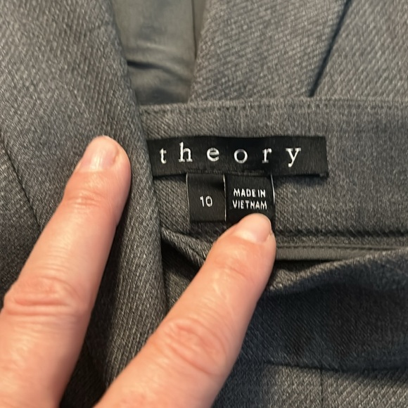 Theory wool suit - size 6 blazer and size 10 trouser - Picture 3 of 4